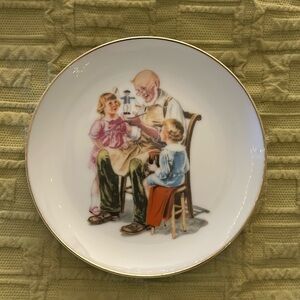 “The Toy Maker” Museum Collection Inc. 6” Decorative Plate